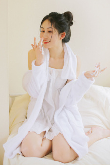 不戴胸罩的邻居